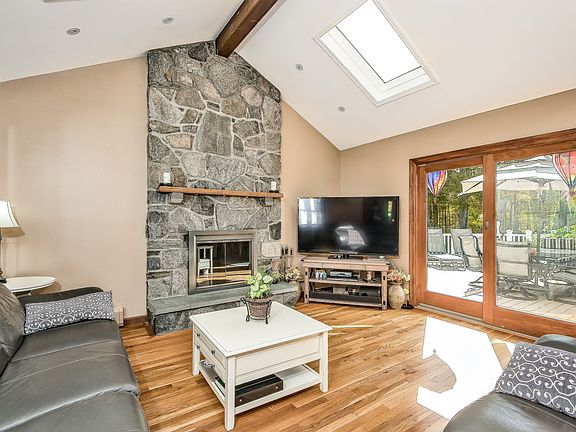 20 Hilltop Rd Waccabuc, NY 10597 (07 of 52).jpg