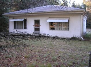 19 S Baldwin Ave, Newaygo, MI 49349