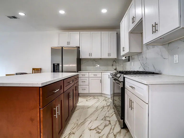 9017 Riverside Pl #7 — Photo 7