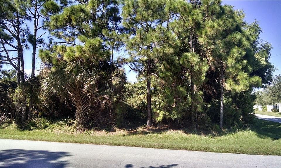 1st image of 574 NW Twylite Ter