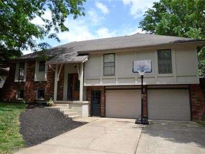 16405 Spring Valley Rd, Belton, MO, 64012