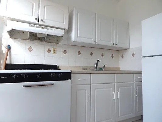 Rented by Realty Collective | media 5