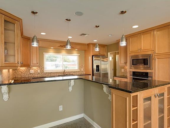 4th image of 3423 Wilder Ln
