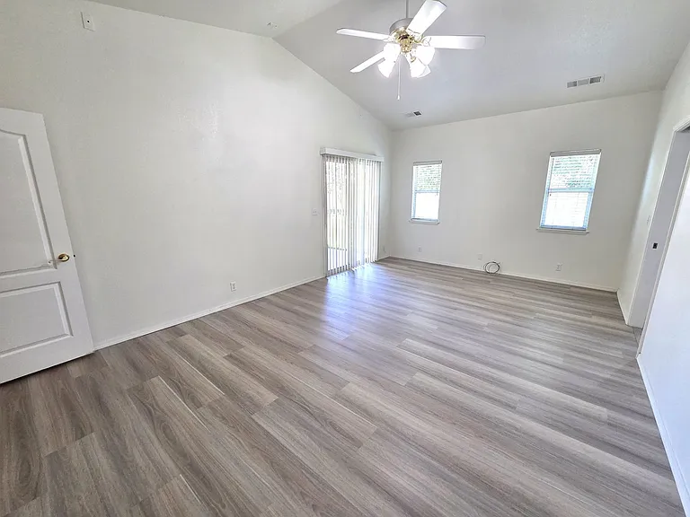 1417 E Laura Ct — Photo 10