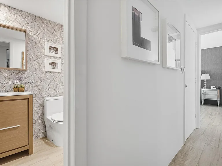 31 SE 5th St #2410 — Photo 37