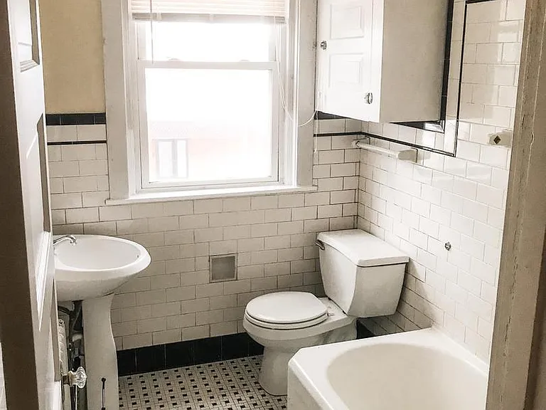 1122 N Clayton St #2 — Photo 12