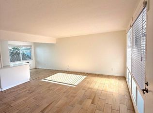 1111 Adella Ave APT I, Coronado, CA 92118
