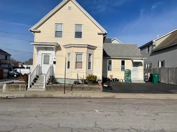 93 Blossom St, Lowell, MA 01852