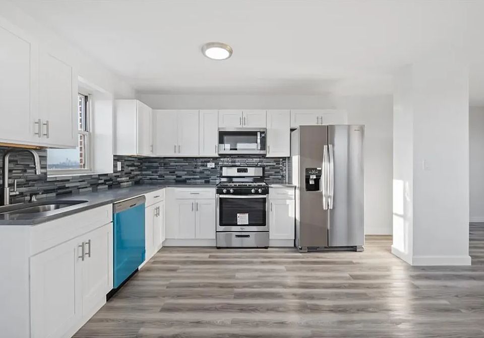 1st image of 2483 W 16th St APT 18C