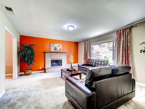4th image of 1268 Eucalyptus Ave