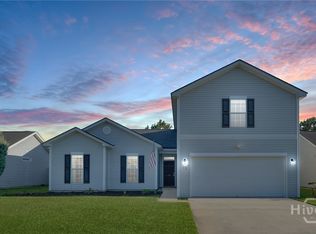 13 Twin Oaks Place, Savannah, GA 31407