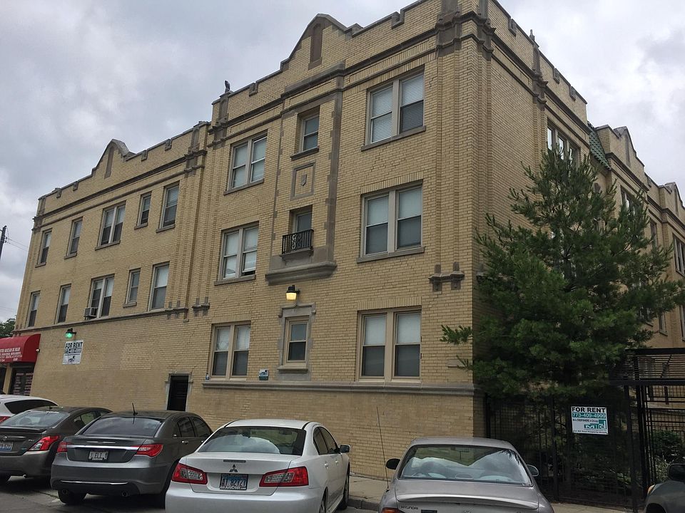 1st image of 2402 N Kilbourn Ave #2