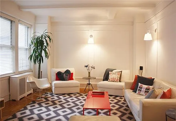 Sold by R New York | media 45