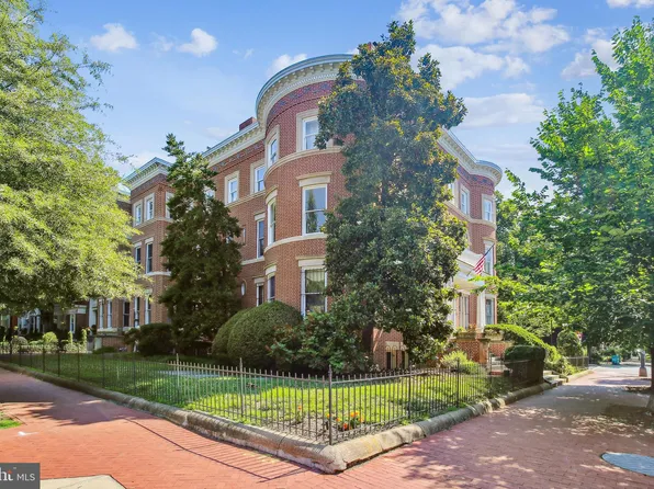 107 12th St NE #1, Washington, DC 20002