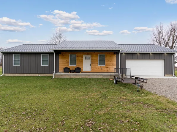 80 Biddle Blvd, Bloomingburg, OH 43106