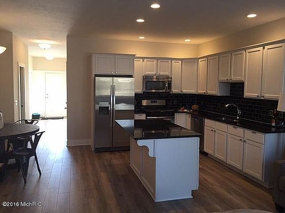 4th image of 4757 Shade Leaf Ln SE