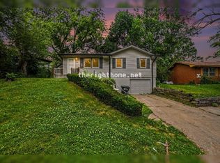 6929 N 64th St, Omaha, NE 68152