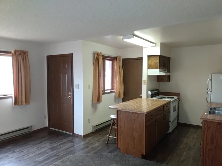 1517 Baker St — Photo 5