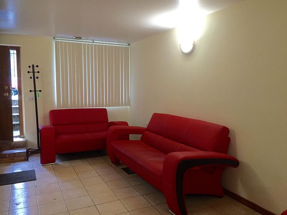 2nd image of 1847 N Talman Ave