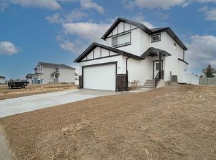 75 S Sierra Rd SW, Medicine Hat, AB T1B 0R6