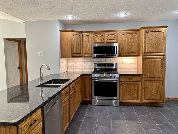 4th image of 1209 W Aspen Ct