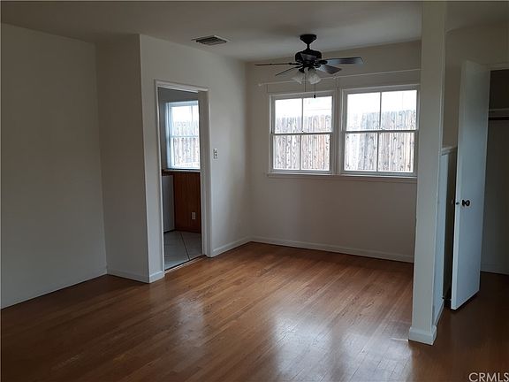 4th image of 2911 N Brighton St