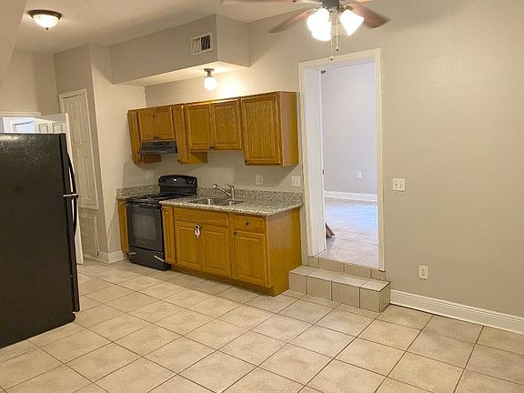 2nd image of 810 N Dorgenois St