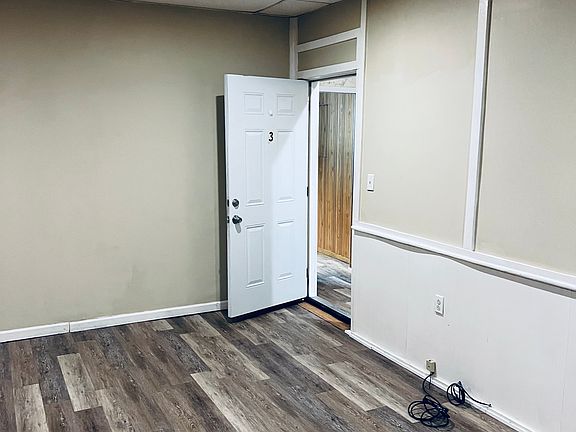 3rd image of 506 Sunbury St #1