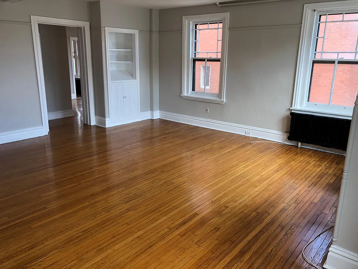 Building Photo - 1305 Pennsylvania Ave #5