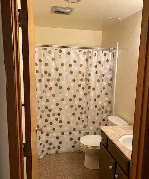 360 SW 8th St — Photo 12