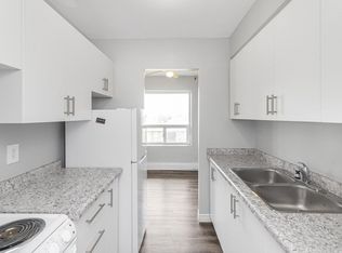 2 Cherrywood Dr #1508088, Hamilton, ON L8G2P6