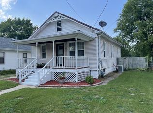 1515 W 9th St, Dixon, IL 61021