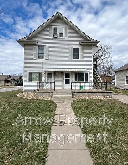 4602 Saint Paul Ave #3 — Photo 1