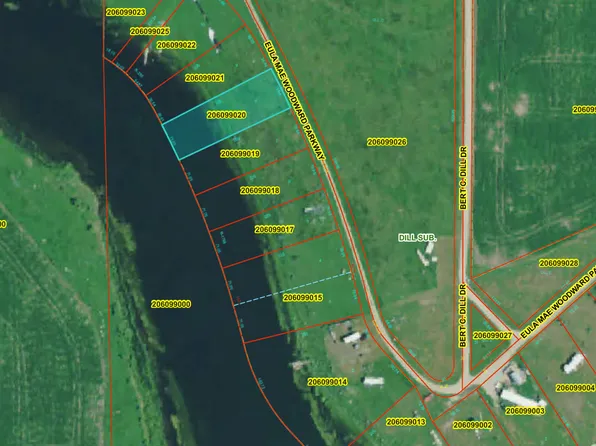 114 Eula Mae Woodward Parkway Southwest Pkwy, Oakes, ND 58474