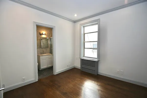 Rented by Vertical Real Estate LLC | media 9