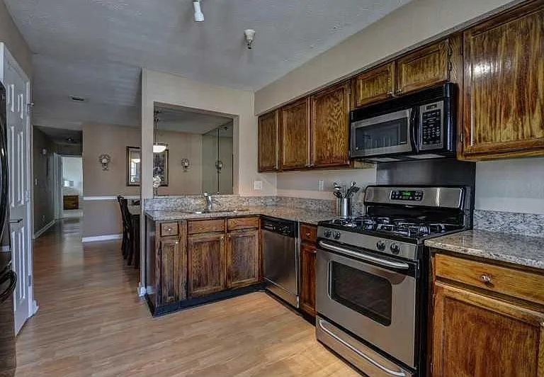 4101 Riverlook Pkwy SE #101 — Photo 7