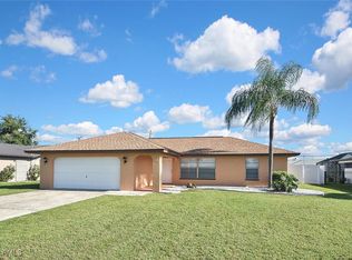 1305 SE 25th Ln, Cape Coral, FL 33904