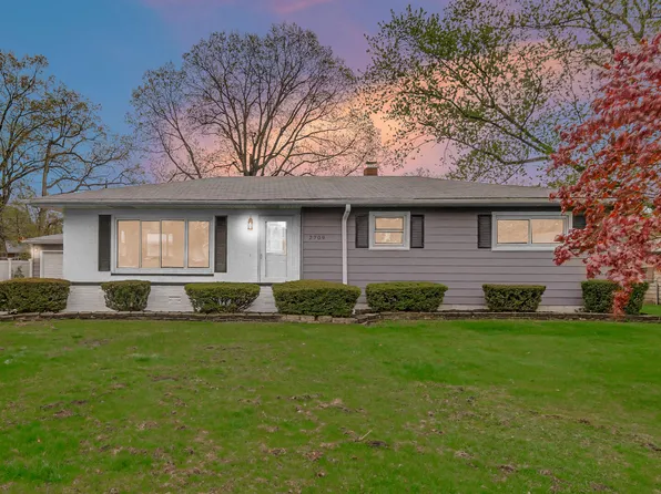 2709 Teresa St, Portage, IN 46368