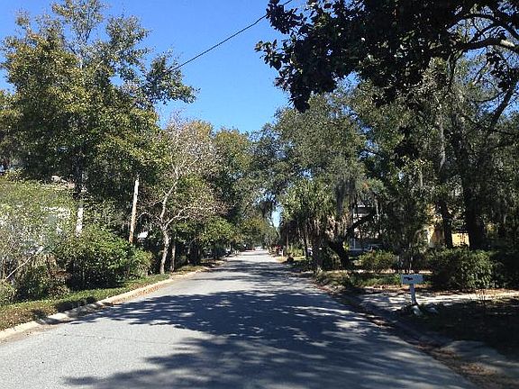 5th image of 206 Stanley Ave