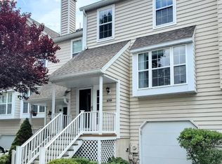 109 Harbour Ridge Ln, Downingtown, PA 19335