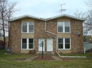 951 W Johns Manville Pl, Waukegan, IL 60085