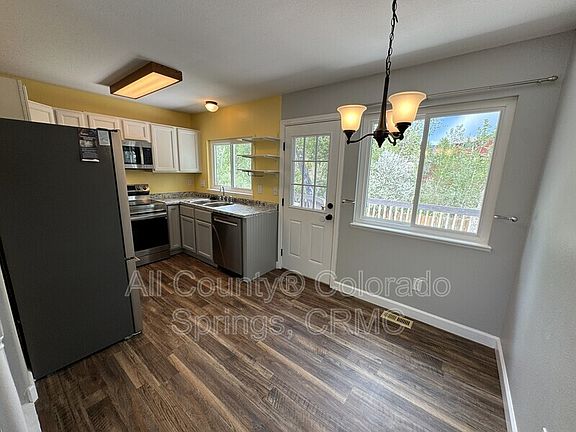 5th image of 608 Stubble Field Dr