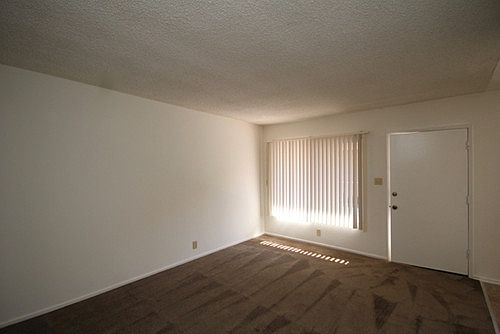 3rd image of 18 S Marguerita Ave APT 3