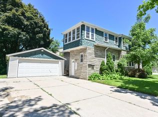 201 N Hawley Rd #207, Milwaukee, WI 53213