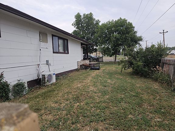 3rd image of 2202 Leighton Blvd