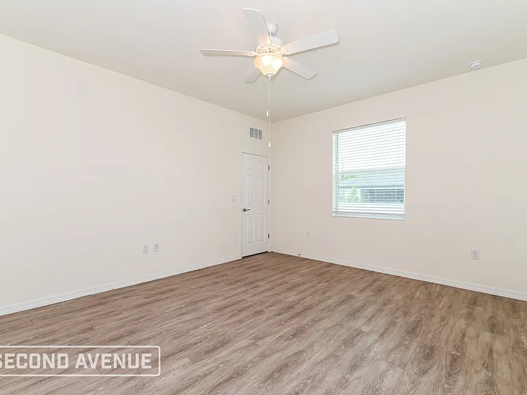 2728 NE 6th Pl — Photo 11
