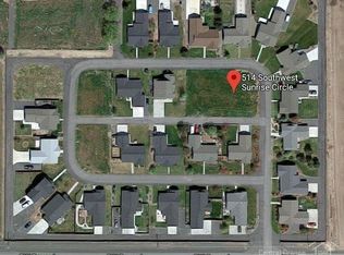514 Sunrise Cir, Metolius, OR 97741