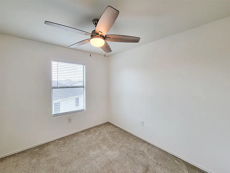 21382 Beacon Springs Ln — Photo 26
