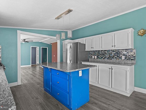 4th image of 200 Boones Dr