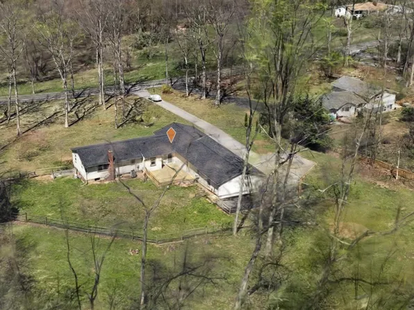 729 W Watersville Rd, Mount Airy, MD 21771